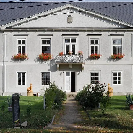 Ξενοδοχείο με διαμερίσματα Zamek Dobrohor